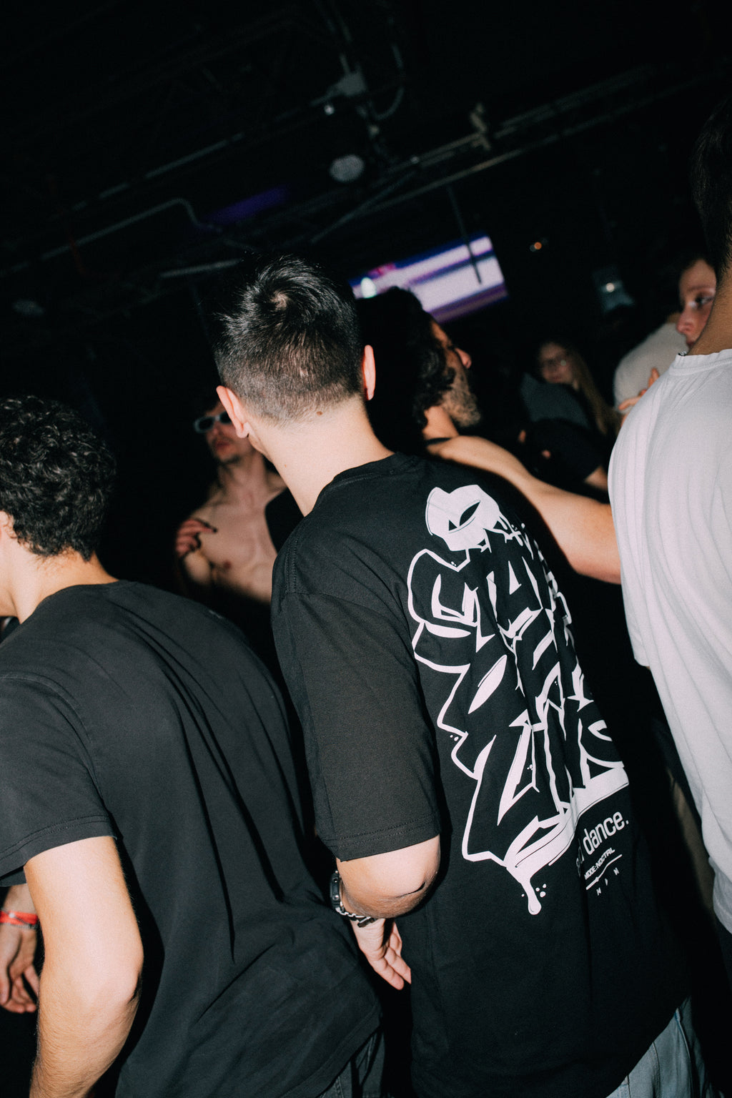 Stay offline T-shirt